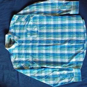 Volcom buttoned down longsleeve shirt